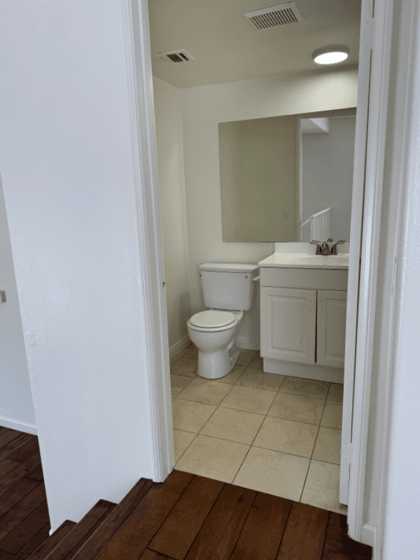 Sherman Oaks Townhome: 13022 Riverside Dr
