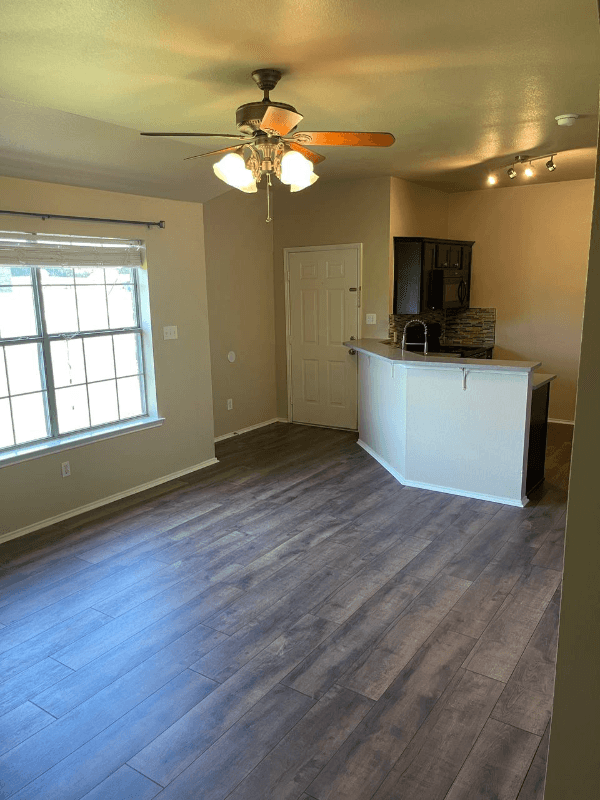 Weatherford Multiplex: 131 Lindas Creek Lane