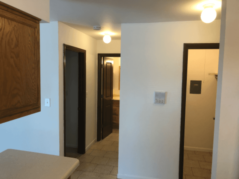 Vernon Hills Apartment: 650 Westmoreland Dr