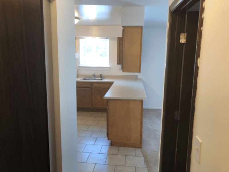Vernon Hills Apartment: 650 Westmoreland Dr