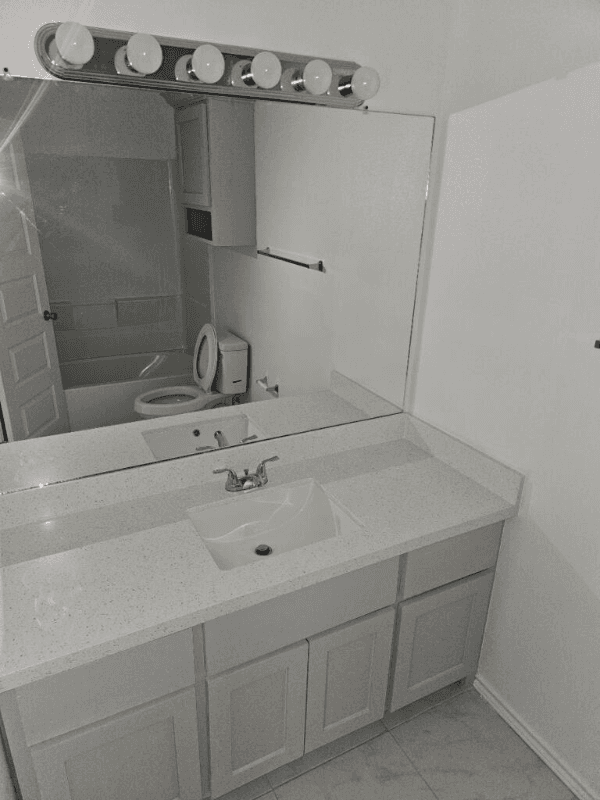 San Juan Apartment: 700 N. Veterans Blvd