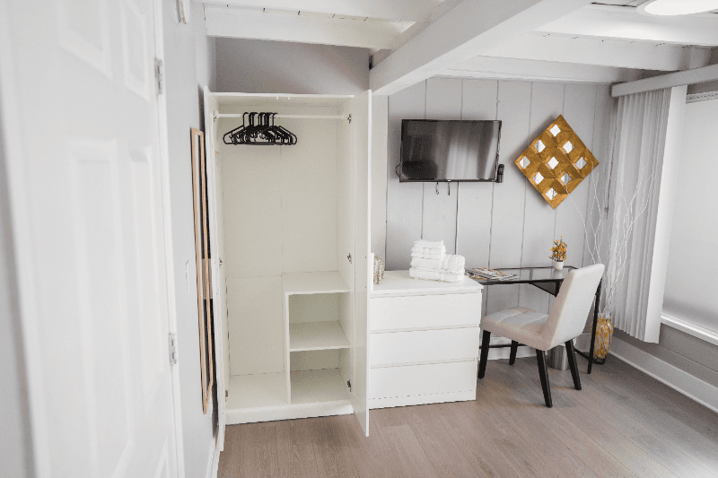 North Hollywood House: 10801 Hartsook St