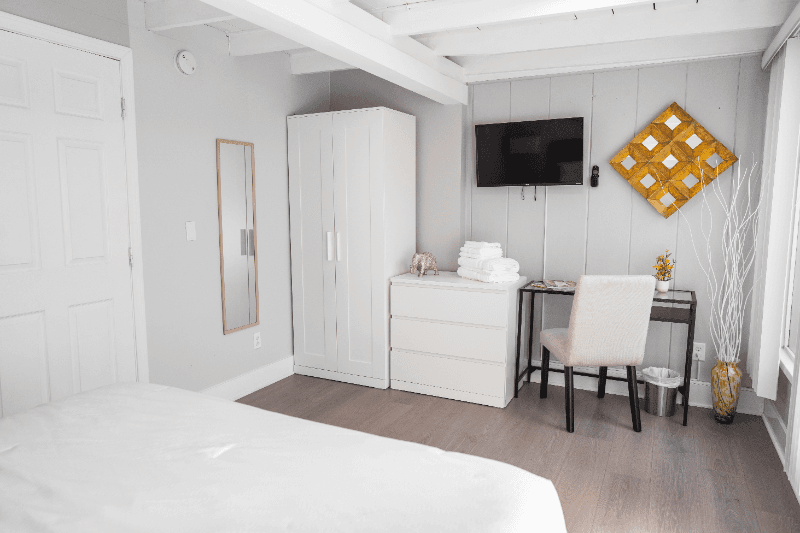 North Hollywood House: 10801 Hartsook St