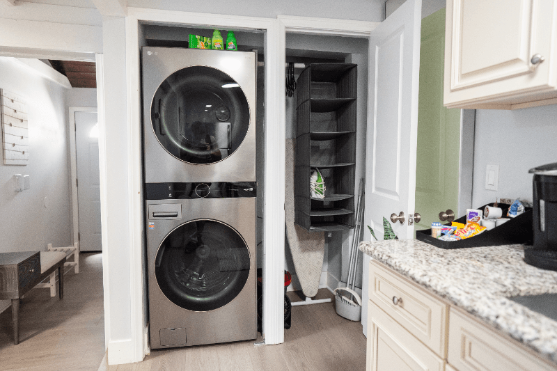 North Hollywood House: 10801 Hartsook St