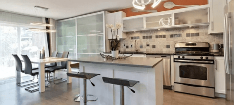 Deerfield Townhome: 1430 Waukegan Rd