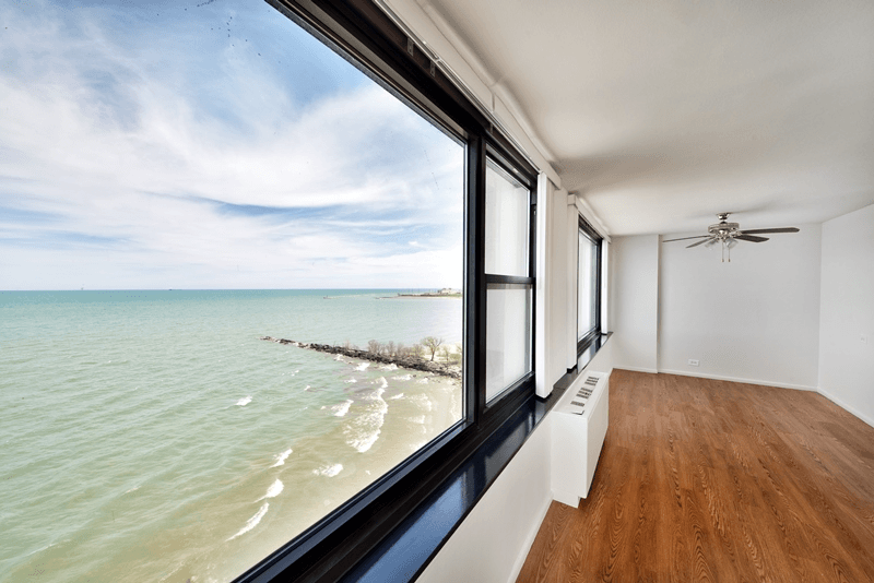 CHICAGO Apartment: 7447 S. South Shore Drive