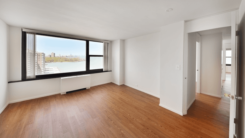 CHICAGO Apartment: 7447 S. South Shore Drive