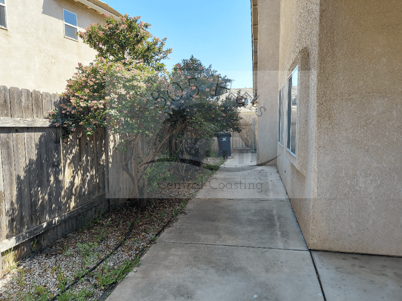 Santa Maria House: 923 Francis Ln