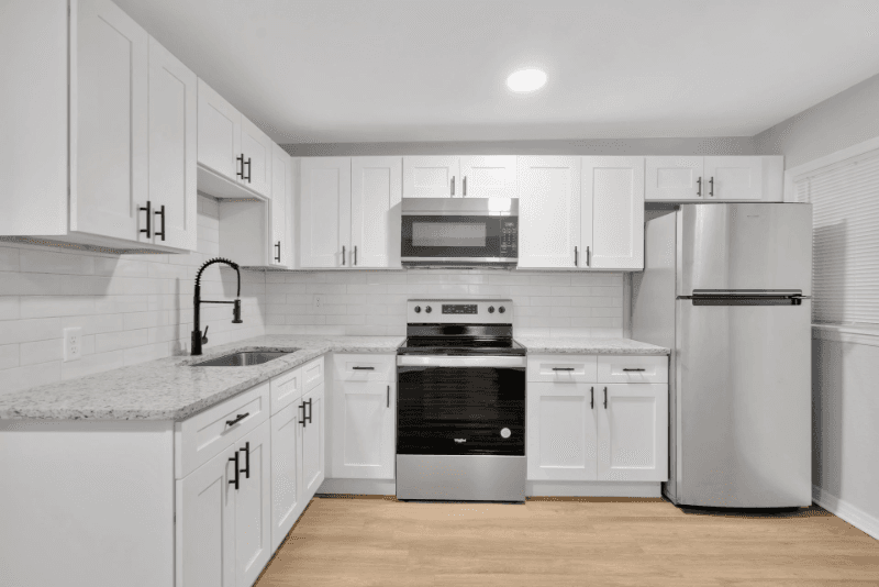 Tampa Apartment: 8112 Mulberry St.
