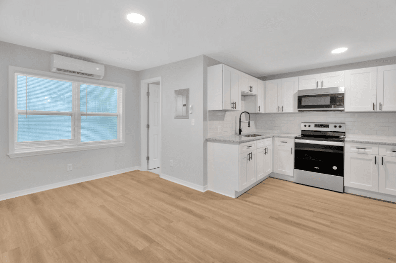 Tampa Apartment: 8112 Mulberry St.