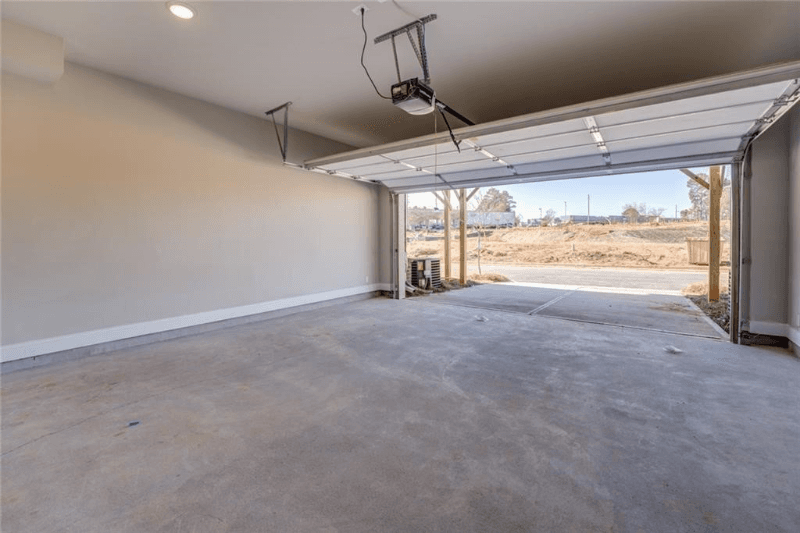 Lawrenceville Single Room: 311 Gwinnett Dr