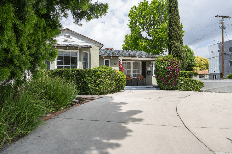 North Hollywood House: 10801 Hartsook St
