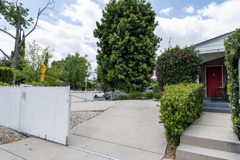 North Hollywood House: 10801 Hartsook St