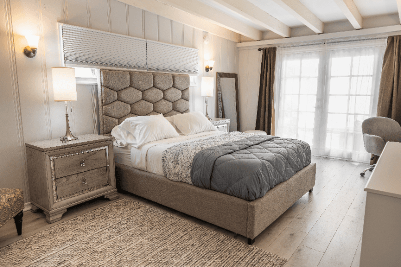 North Hollywood House: 10801 Hartsook St
