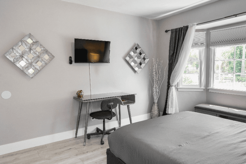 North Hollywood House: 10801 Hartsook St