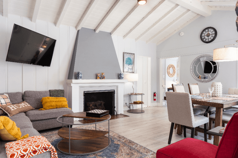 North Hollywood House: 10801 Hartsook St