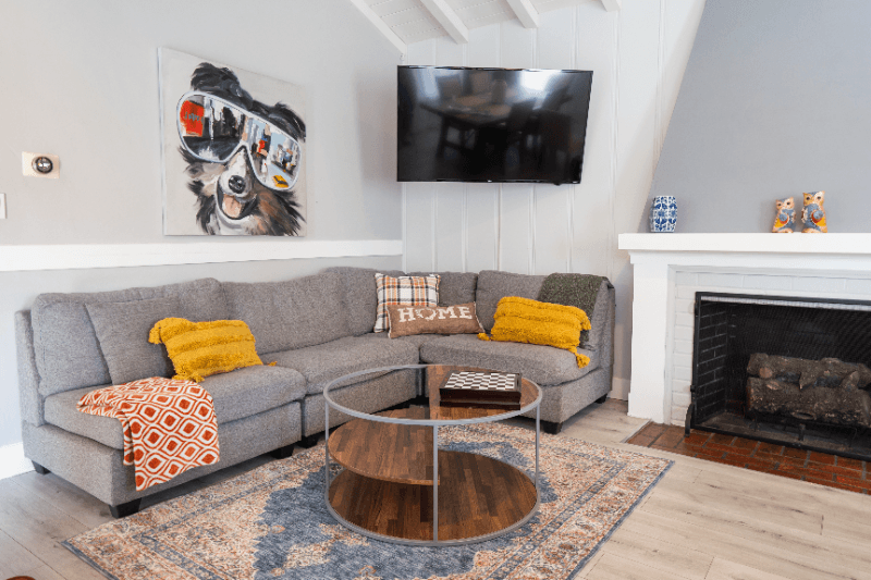 North Hollywood House: 10801 Hartsook St