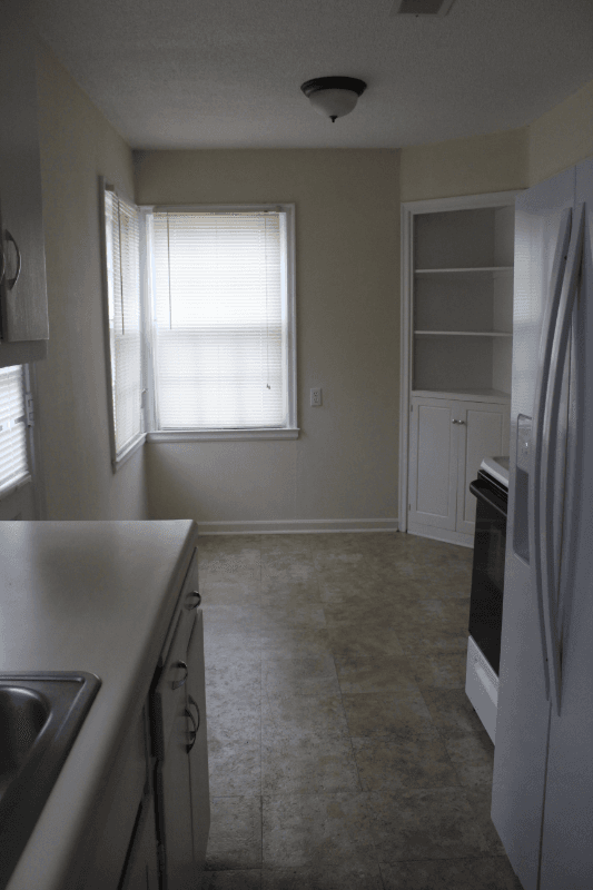 Newton Apartment: 209 E 11th St