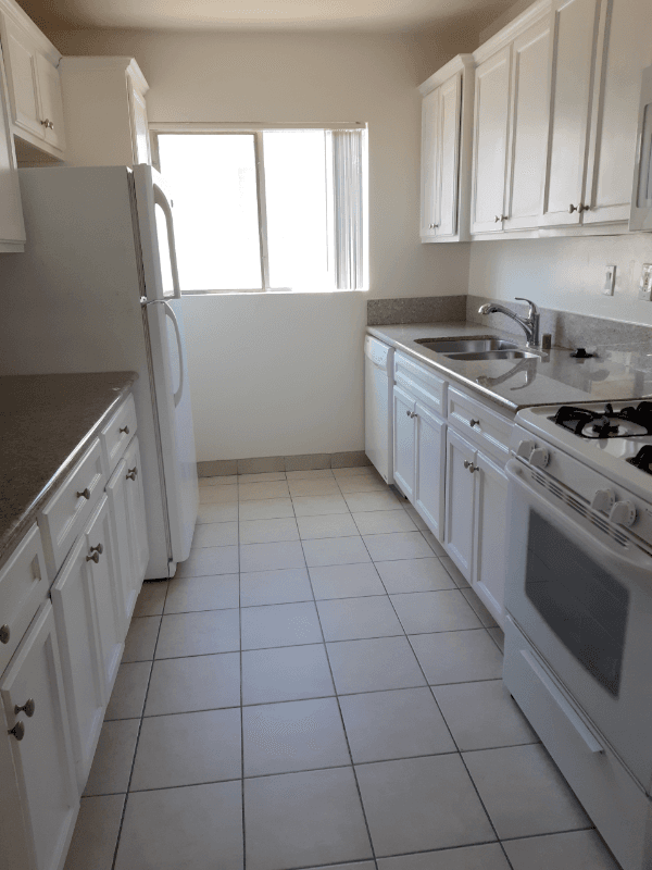 Sherman Oaks Apartment: 4450 Murietta Ave