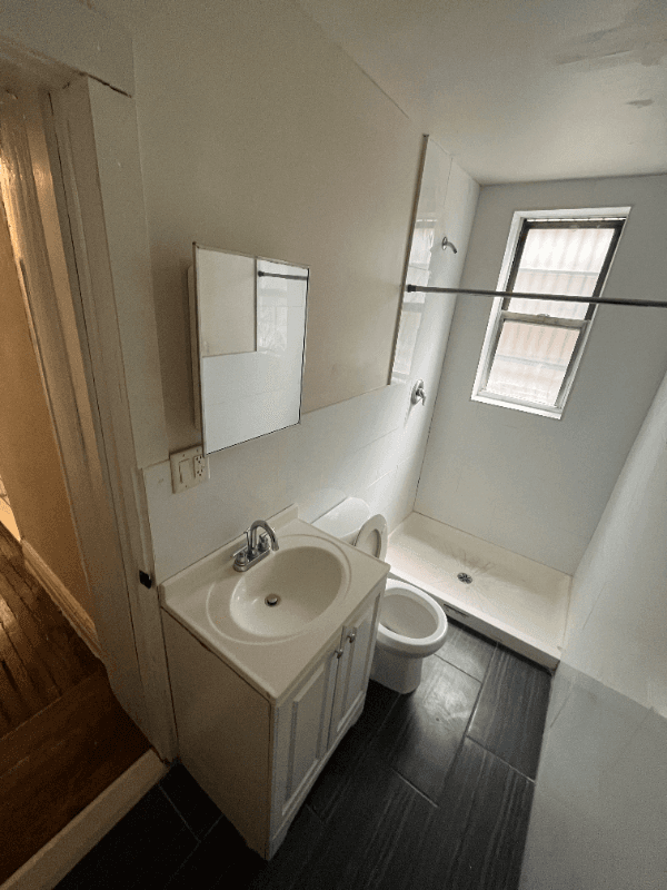 Jersey City Apartment: 201 Claremont Ave