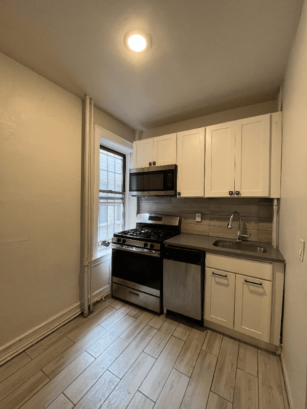 Jersey City Apartment: 201 Claremont Ave
