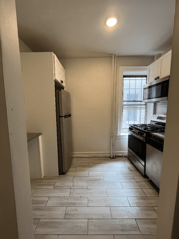 Jersey City Apartment: 201 Claremont Ave