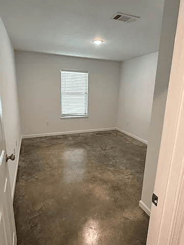 Pearl House: 244 Skylane Dr