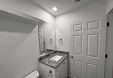 Pearl House: 244 Skylane Dr