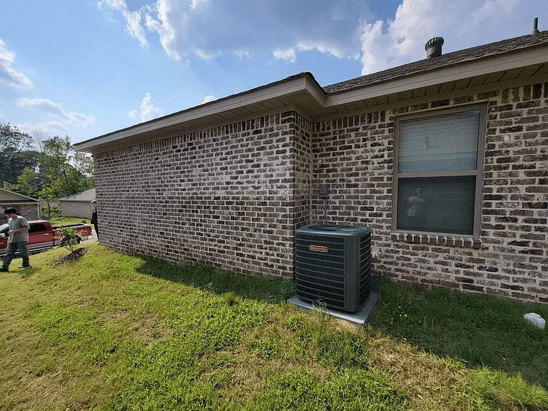 Pearl House: 244 Skylane Dr