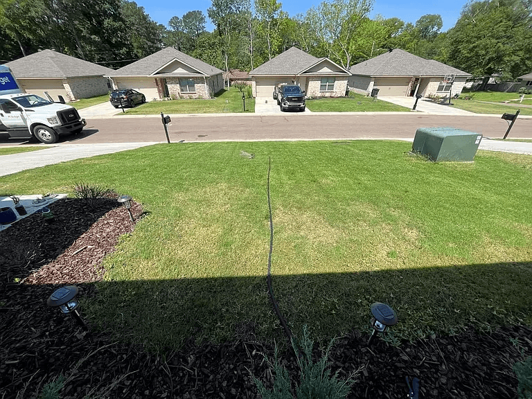 Pearl House: 244 Skylane Dr