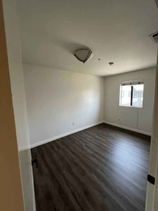 Pasadena Condo: 1255 N Los Robles Ave
