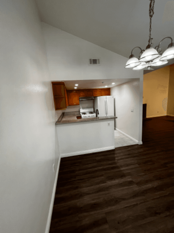 Pasadena Condo: 1255 N Los Robles Ave