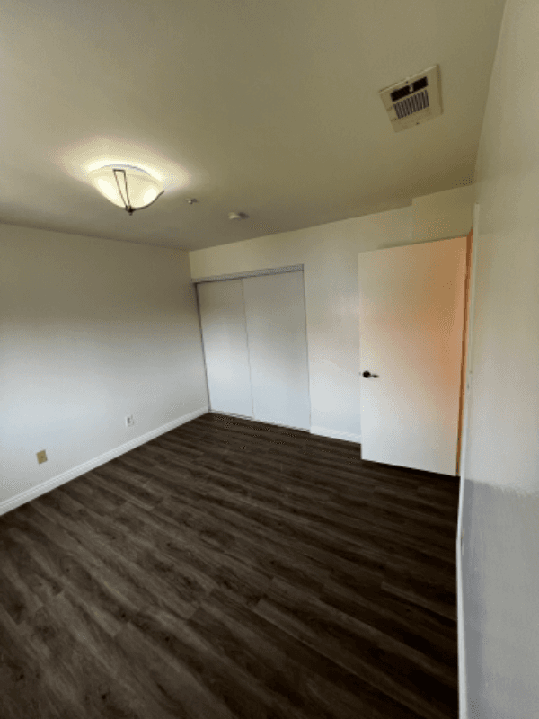 Pasadena Condo: 1255 N Los Robles Ave