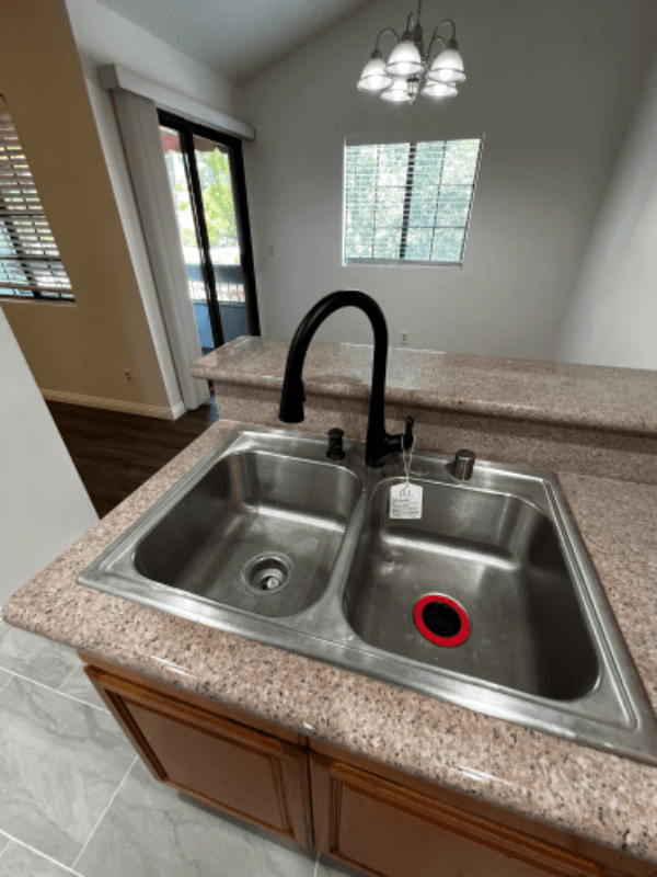 Pasadena Condo: 1255 N Los Robles Ave