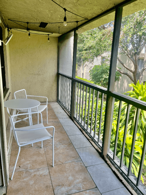 Jupiter Condo: 150 Pineview Rd L5