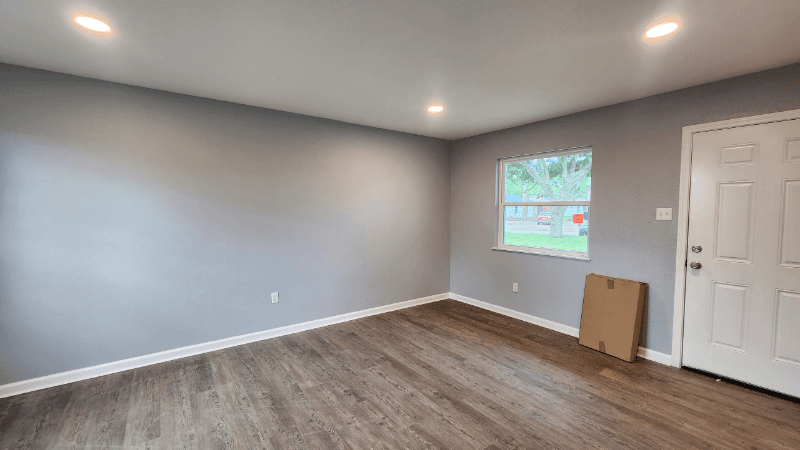 Broussard Apartment: 219 Leon Street
