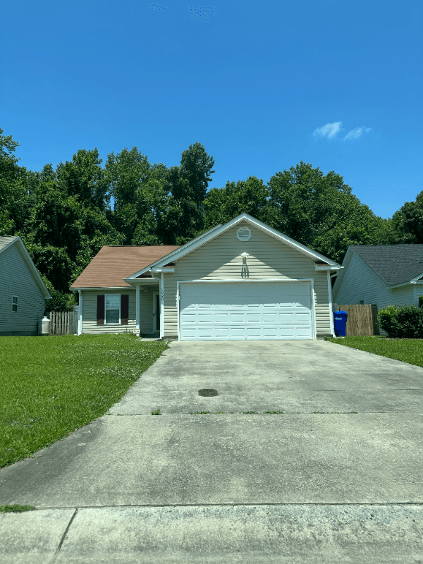 Greenville House: 1090 Wyngate Dr