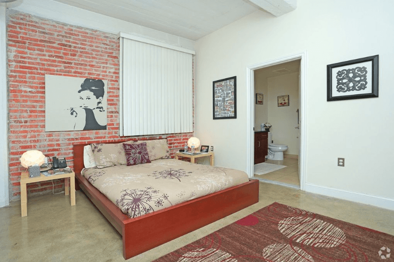 Detroit Apartment: 1323 Broadway