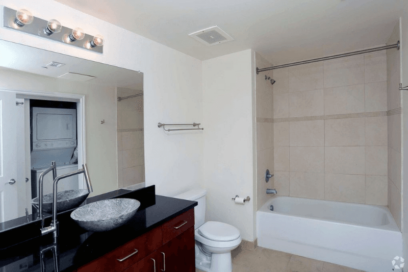 Detroit Apartment: 1323 Broadway