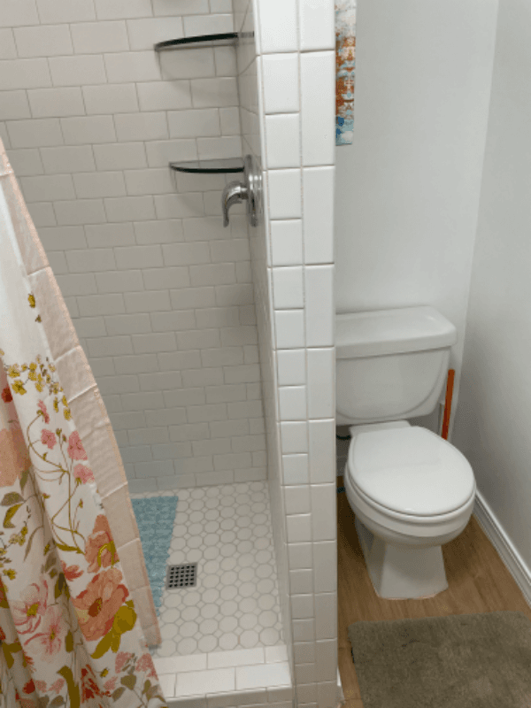 Logan Multiplex: 591 N 200 E