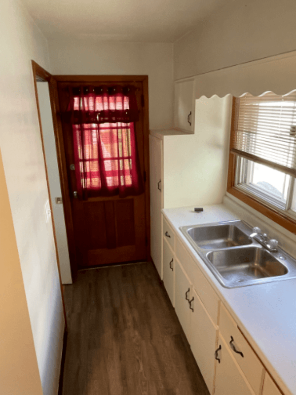 Latrobe Apartment: 522 Chestnut St.