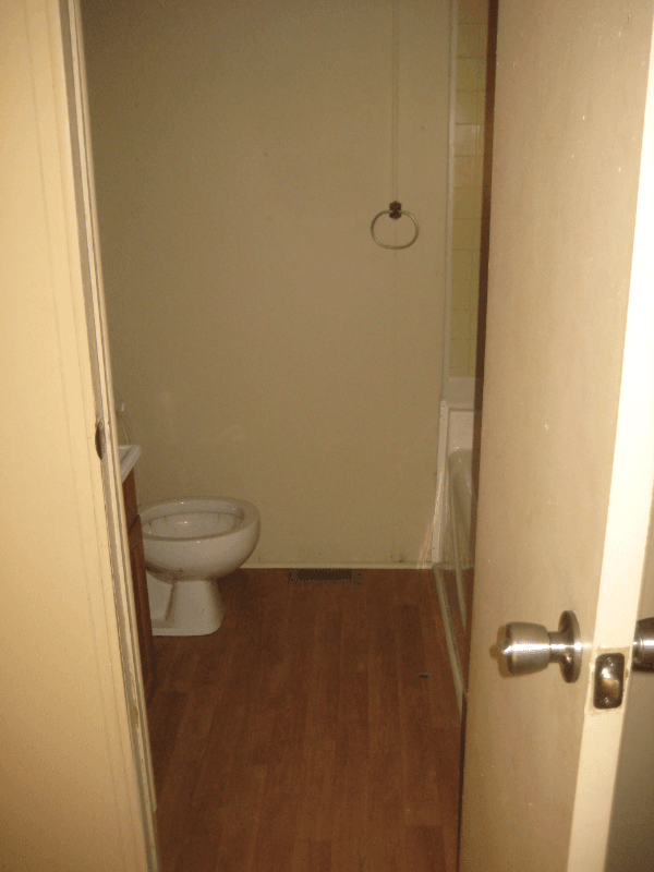 Anniston Apartment: 924 West 49the Street
