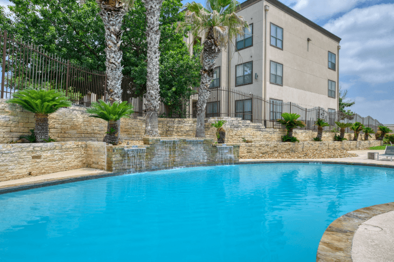 San Antonio House: 6201 Grissom Rd