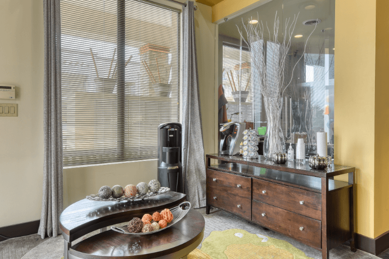San Antonio House: 6201 Grissom Rd