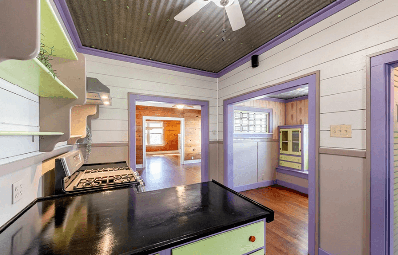 San Antonio House: 331 Avant Ave