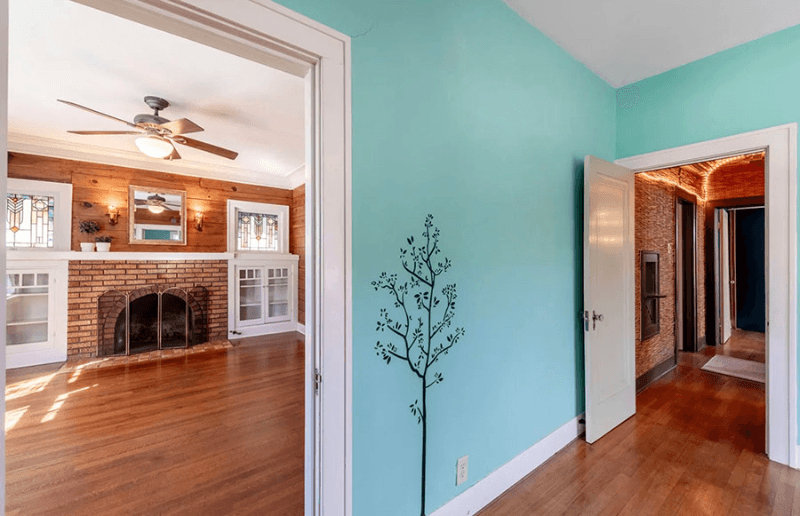 San Antonio House: 331 Avant Ave