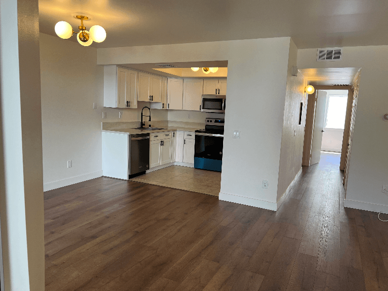 Tarzana House: 18408 Hatteras Street