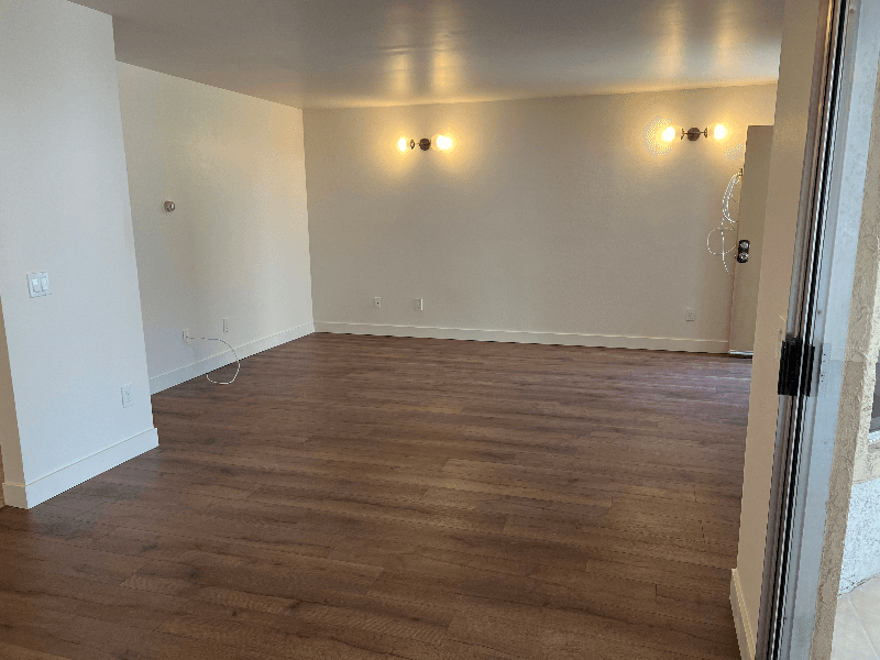 Tarzana House: 18408 Hatteras Street