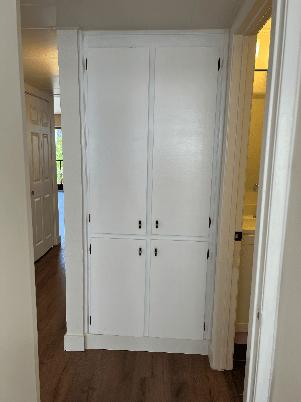Tarzana House: 18408 Hatteras Street