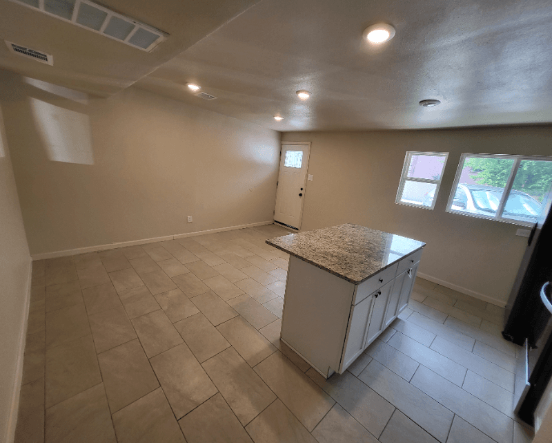 San Antonio House: 118 Esmeralda Dr